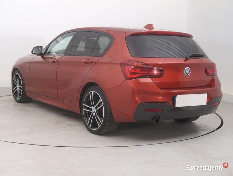 Używany BMW 118 2018 Pomarańczowy Hatchback