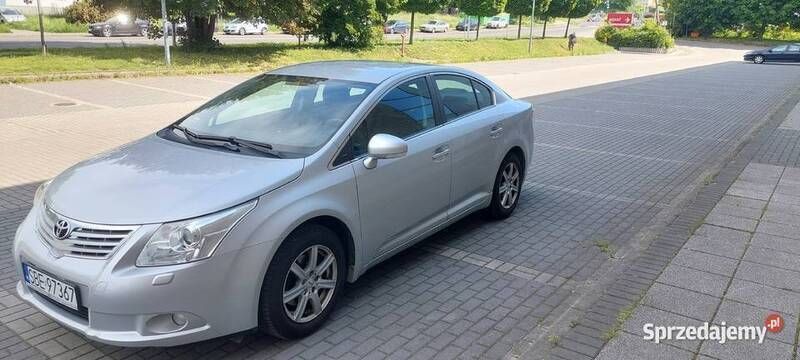 Srebrny Używany 2011 Toyota Avensis Sedan/Limuzyna | 32 900 zł (Uczciwa cena) - Obraz 1/4