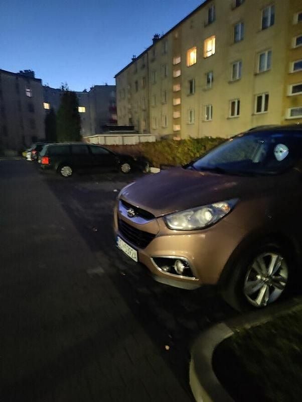 Używany Hyundai ix35 2013 Brązowobeżowy SUV