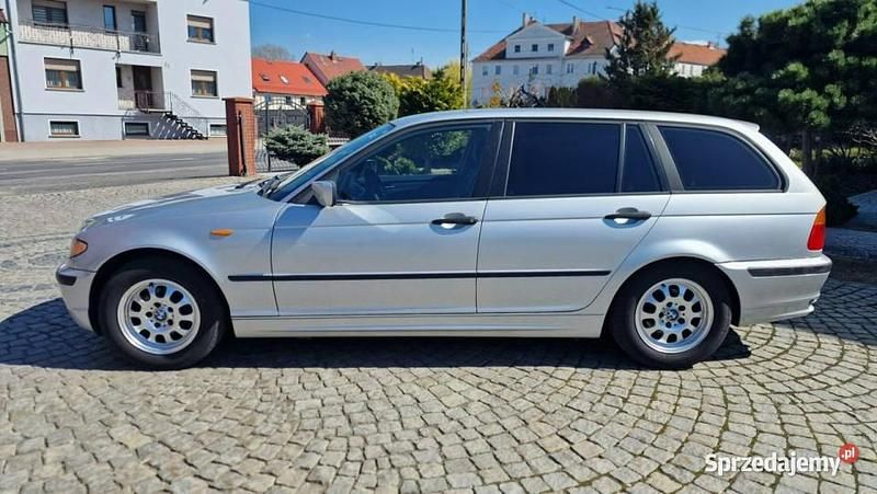 Srebrny Używany 2005 BMW 120 Hatchback | 7500 zł - Obraz 1/4