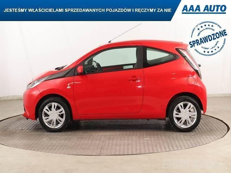 Używany Toyota Aygo 2014 Czerwony Hatchback