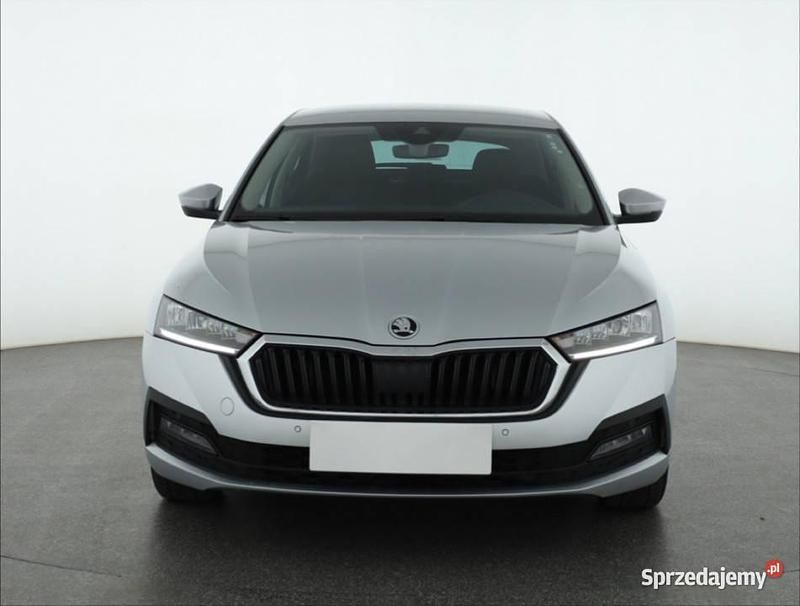 Srebrny Używany 2021 Skoda Octavia Hatchback | 62 999 zł (Uczciwa cena) - Obraz 1/4