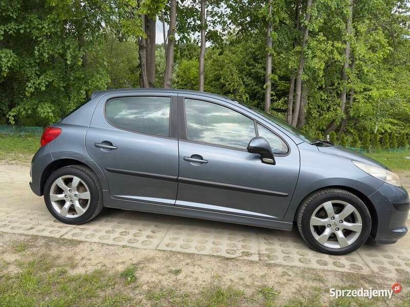 Granatowy Używany 2008 Peugeot 207 Hatchback | 7800 zł (Uczciwa cena) - Obraz 1/4