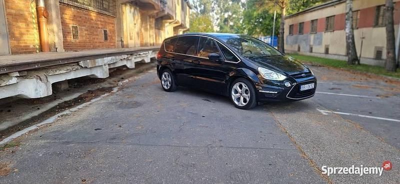 Używany Ford S-MAX Ghia 2014 Czarny Minivan