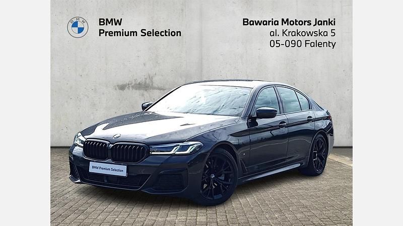 Szary sophisto z brylantowym połyskiem metalizowany Używany 2021 BMW 520 Shadowline Sedan/Limuzyna | 159 900 zł (Uczciwa cena) - Obraz 1/3