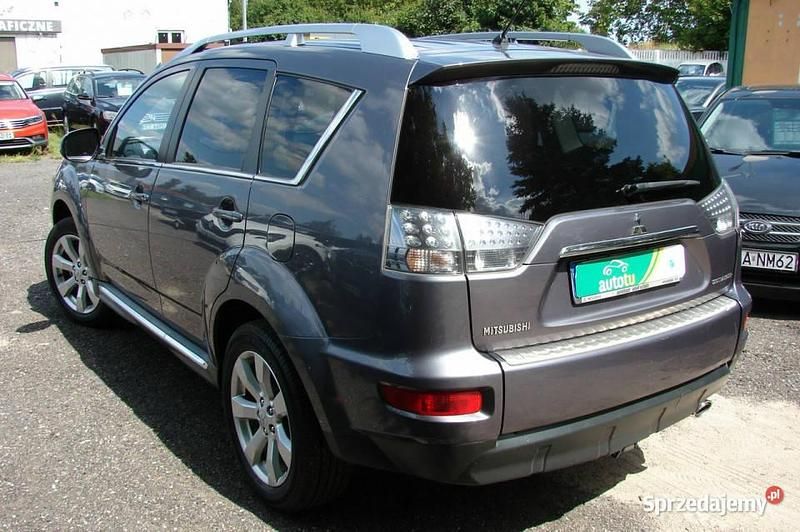 Używany Mitsubishi Outlander 150 KM (110 kW) 2010 Szary SUV