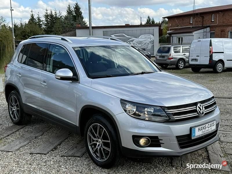 Srebrny Używany 2013 VW Tiguan SUV | 38 900 zł (Uczciwa cena) - Obraz 1/4