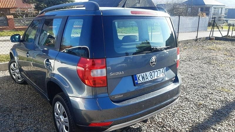 Używany Skoda Yeti Active 110 KM (80 kW) 2014 Szary SUV