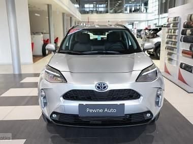 Używany Toyota Yaris Cross Comfort 116 KM (85 kW) 2023 Srebrny SUV