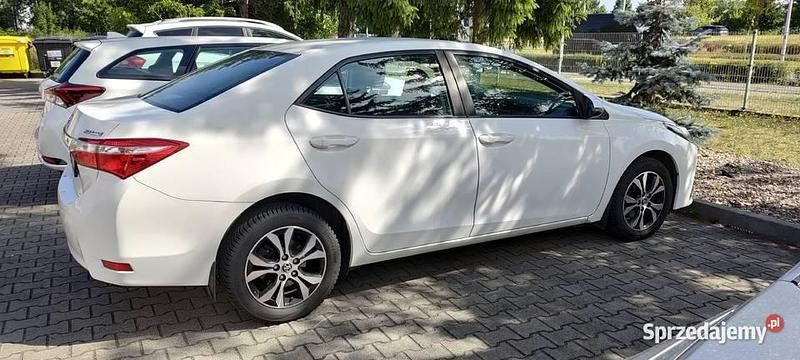 Biały Używany 2018 Toyota Corolla Sedan/Limuzyna | 44 500 zł (Dość drogi) - Obraz 1/4