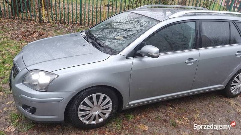 Szary Używany 2007 Toyota Avensis Kombi | 12 000 zł (Uczciwa cena) - Obraz 1/4