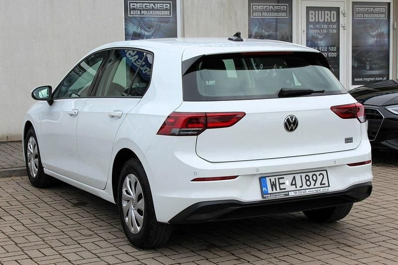 Używany VW Golf VIII 110 KM (80 kW) 2021 Biały Hatchback