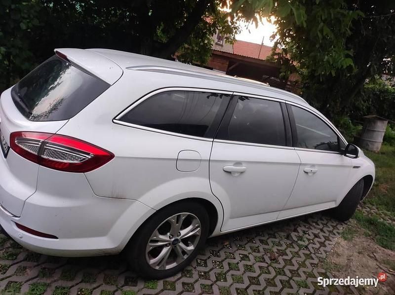Biały Używany 2014 Ford Mondeo Kombi | 17 500 zł (Super Cena) - Obraz 1/4