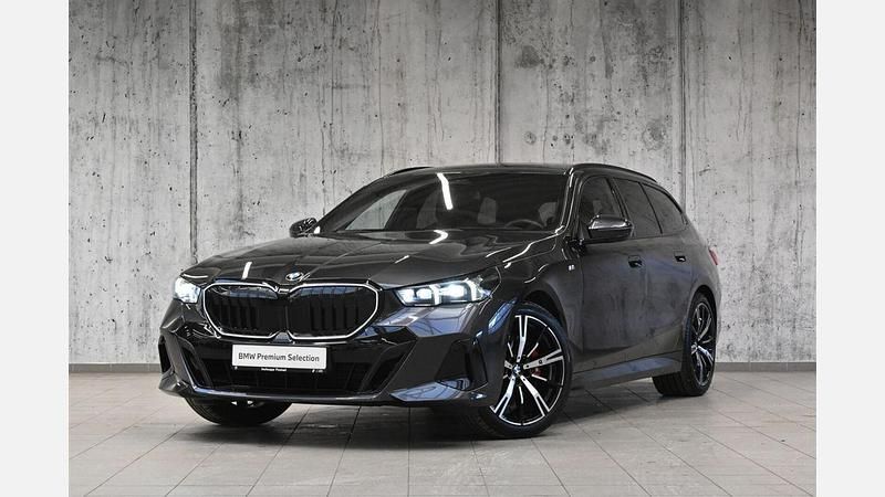 Używany BMW 520 Comfort Edition 197 KM (144 kW) 2025 Szary sophisto z brylantowym połyskiem metalizowany Kombi