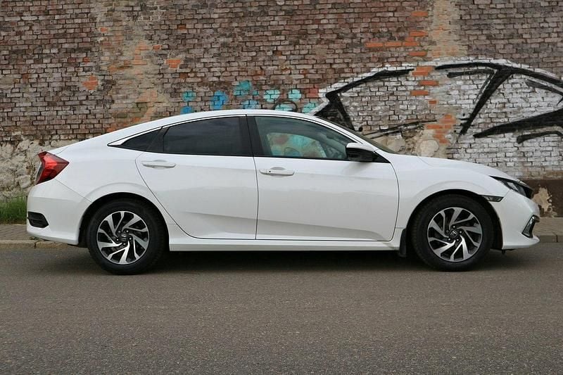 Biały Używany 2019 Honda Civic LX Sedan/Limuzyna | 79 900 zł (Uczciwa cena) - Obraz 1/4