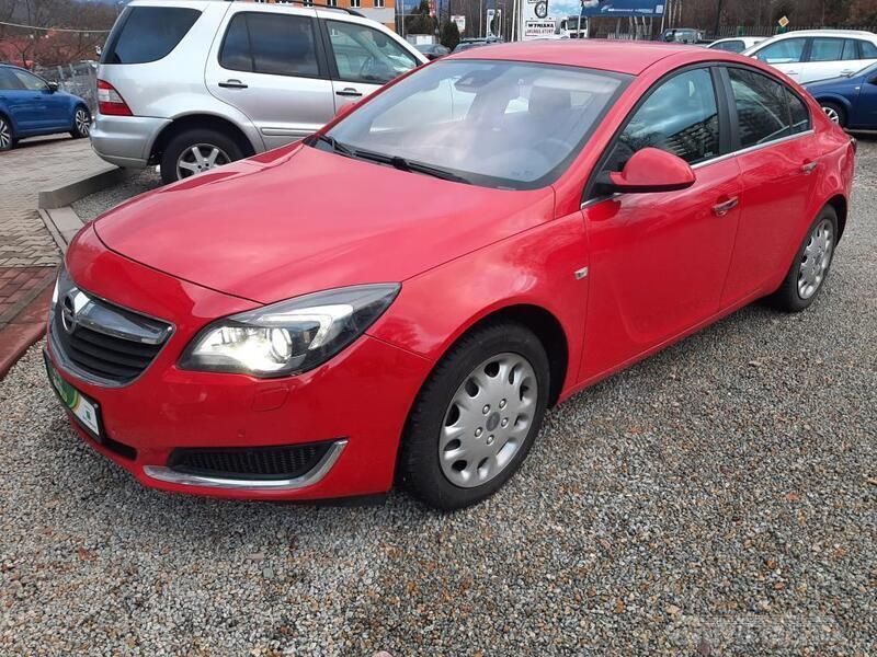 Czerwony Używany 2015 Opel Insignia Hatchback | 42 900 zł (Uczciwa cena) - Obraz 1/4