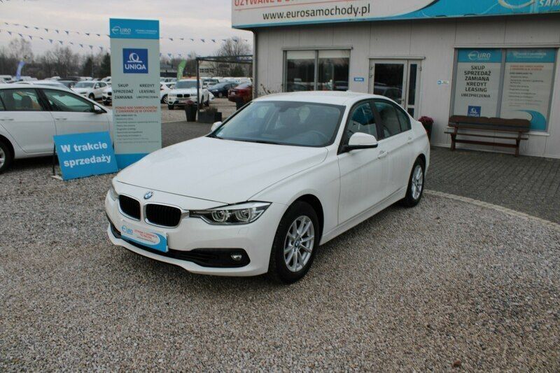 Biały Używany 2018 BMW 318 Sedan/Limuzyna | 51 951 zł - Obraz 1/3
