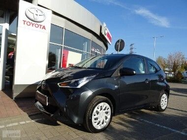 Szary Używany 2020 Toyota Aygo X-play Hatchback | 47 500 zł - Obraz 1/2