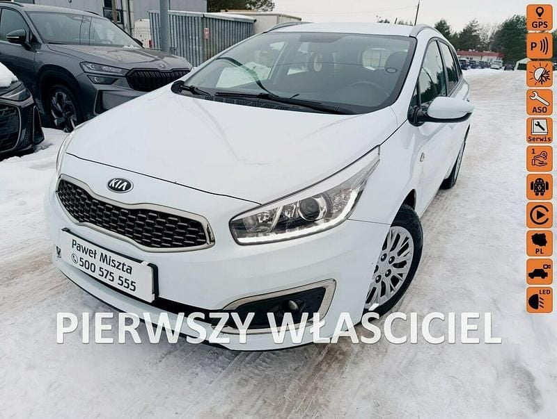 Używany Kia Ceed 99 KM (72 kW) 2018 Biały (metalik) Hatchback