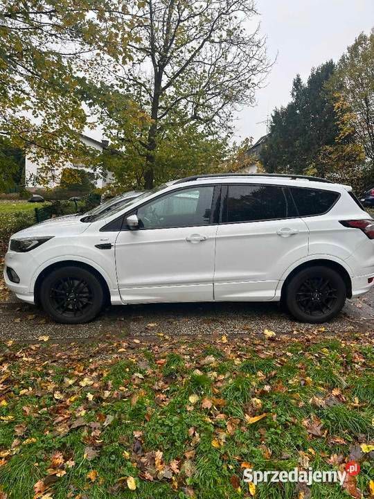 Biały Używany 2017 Ford Kuga ST-Line SUV | 55 600 zł (Uczciwa cena) - Obraz 1/4