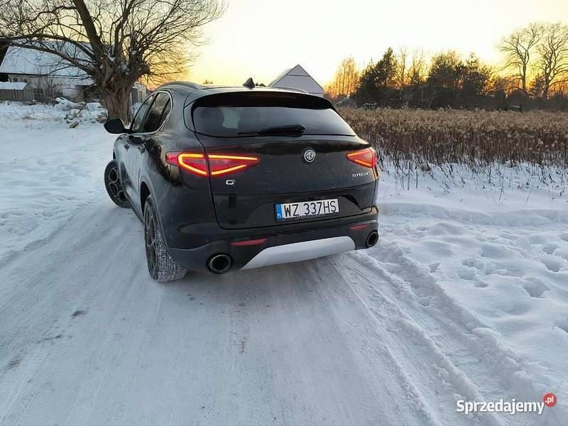 Używany Alfa Romeo Stelvio 280 KM (205 kW) 2019 Czarny SUV