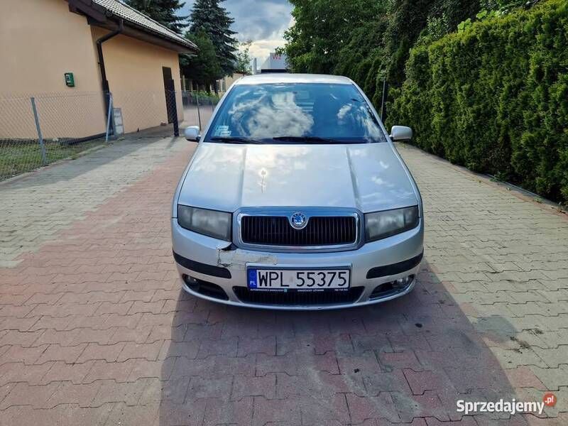 Używany Skoda Fabia 64 KM (47 kW) 2005 Srebrny Hatchback