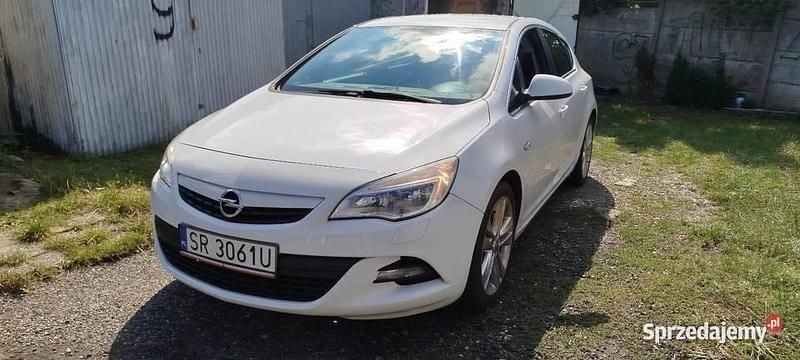 Używany Opel Astra 2012 Biały Hatchback