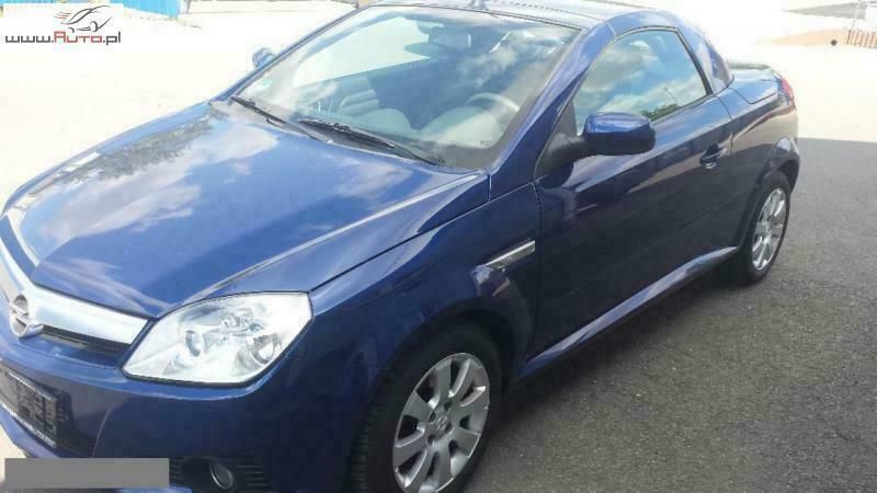Używany Opel Tigra Enjoy 125 KM (91 kW) 2004 Niebieski (metalik) Kabriolet