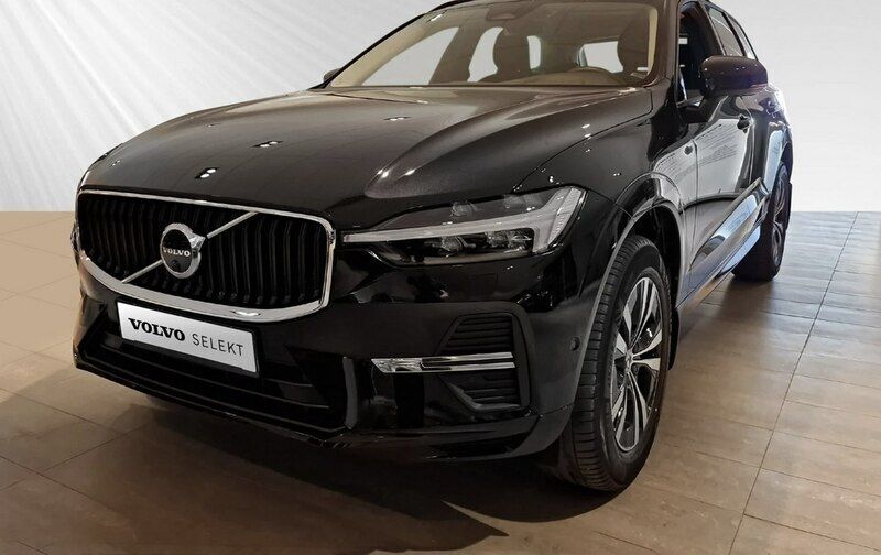 Czarny (metalik) Używany 2022 Volvo XC60 Momentum SUV | 175 000 zł (Dość drogi) - Obraz 1/4