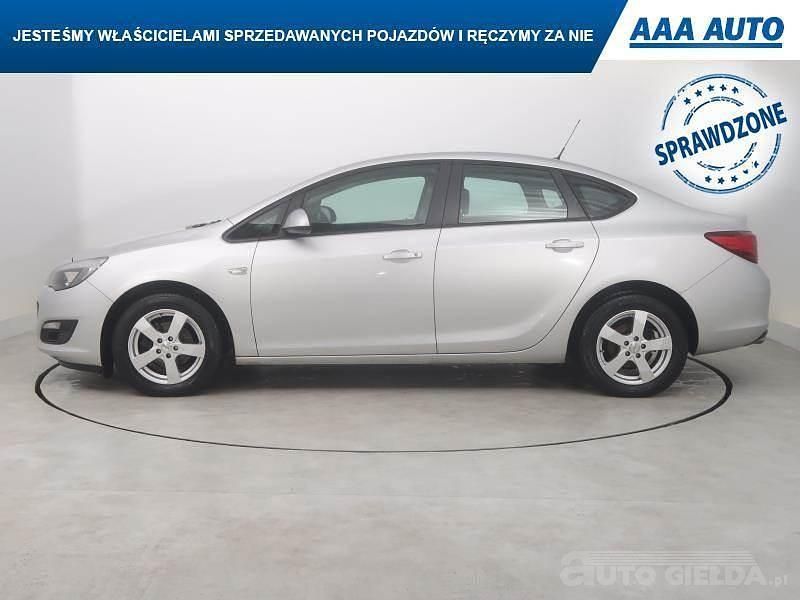 Używany Opel Astra 2016 Srebrny