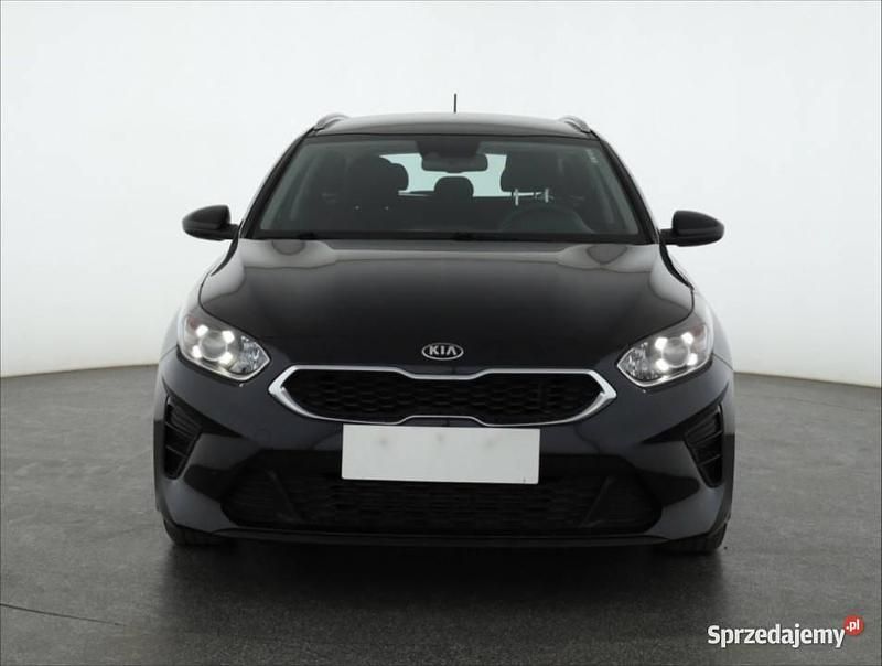Czarny Używany 2019 Kia Ceed Kombi | 38 999 zł (Uczciwa cena) - Obraz 1/4