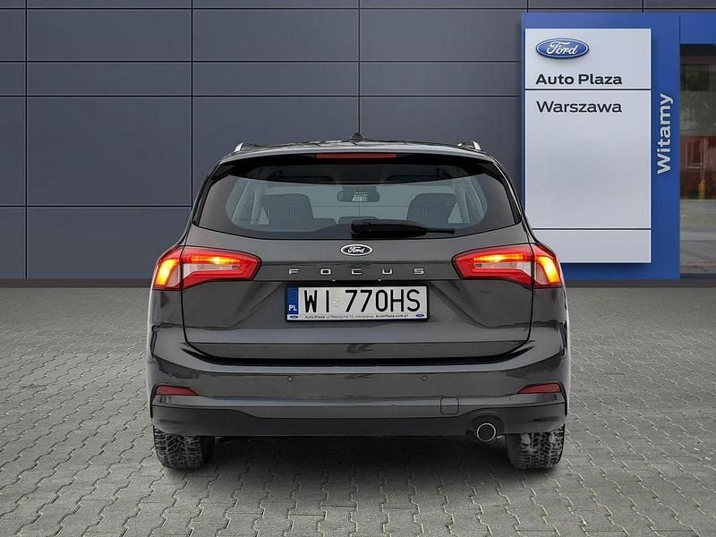 Używany Ford Focus Trend 120 KM (88 kW) 2018 Grafitowy Kombi