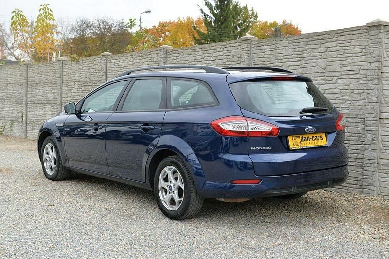 Używany Ford Mondeo 145 KM (106 kW) 2011 Niebieski Kombi