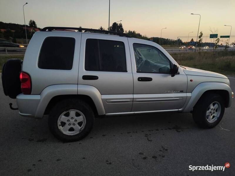 Używany Jeep Cherokee 2003 Srebrny SUV