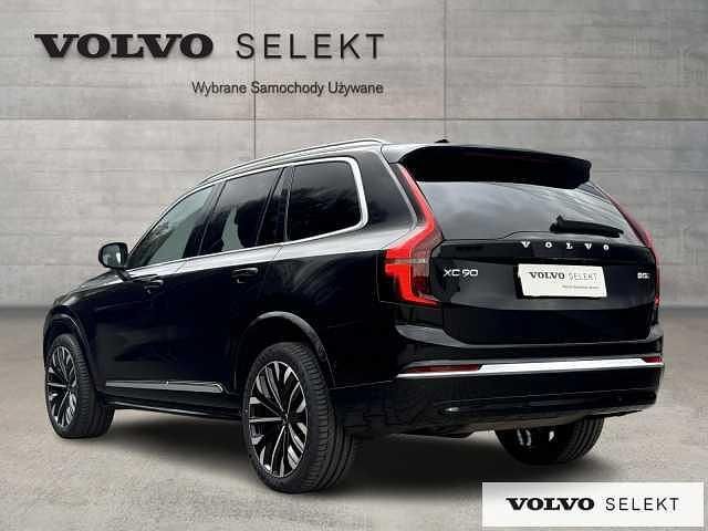 Używany Volvo XC90 250 KM (183 kW) 2025 Niebieski SUV