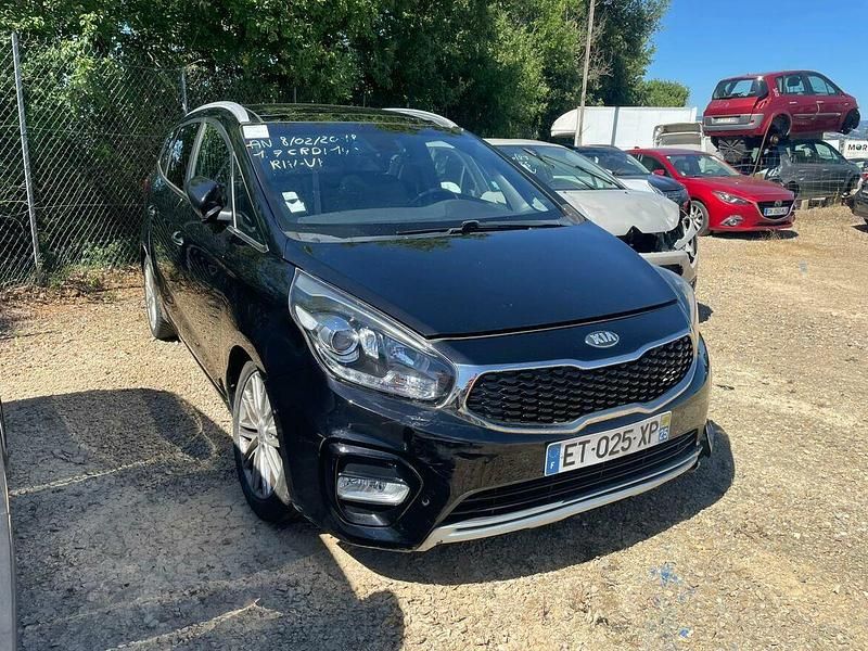 Czarny Używany 2018 Kia Carens Premium Minivan | 35 200 zł - Obraz 1/4