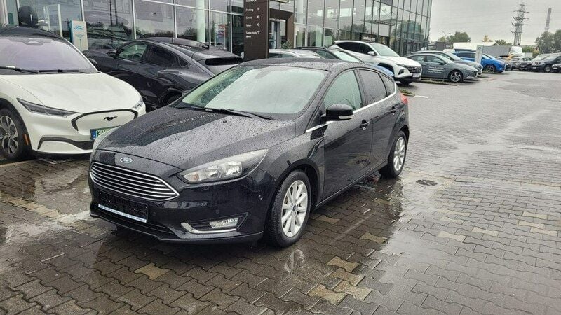 Czarny Używany 2015 Ford Focus Titanium Hatchback | 47 900 zł (Drogi) - Obraz 1/4