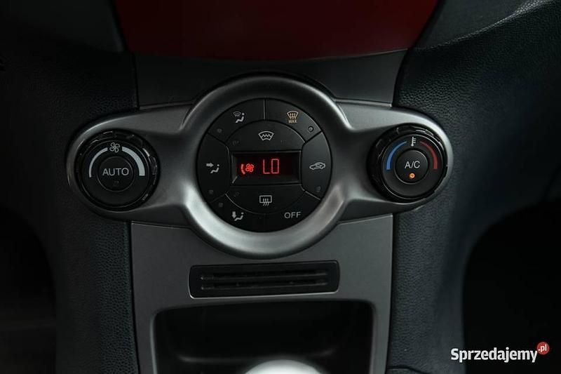 Używany Ford Fiesta Titanium 2009 Hatchback