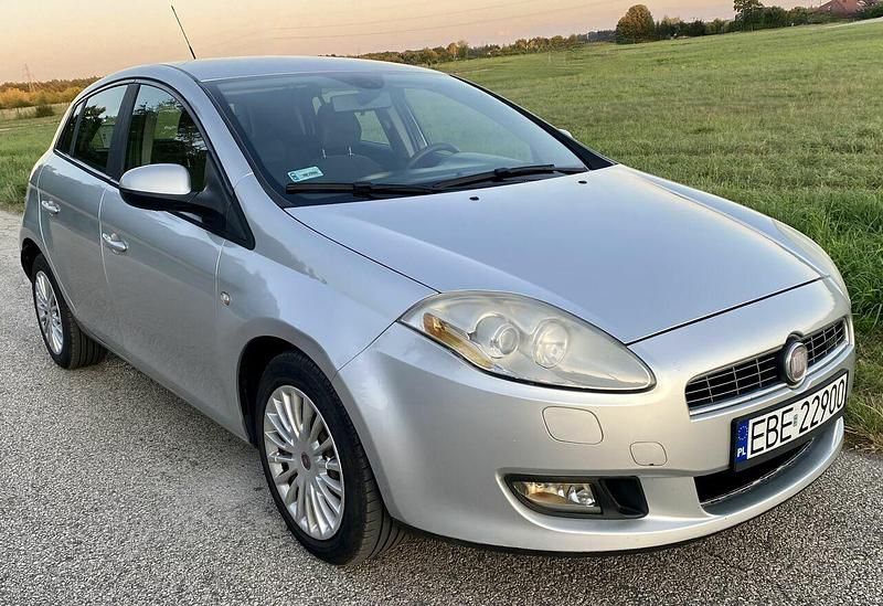 Srebrny Używany 2009 Fiat Bravo Hatchback | 14 990 zł (Dość drogi) - Obraz 1/4