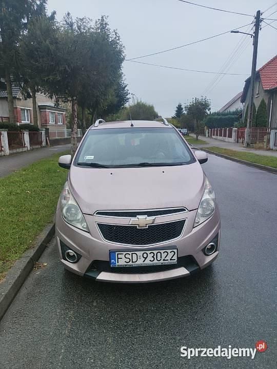 Fioletowy Używany 2011 Chevrolet Spark LT Hatchback | 10 000 zł (Dobra cena) - Obraz 1/4