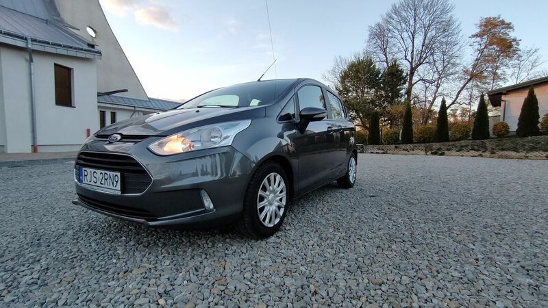Szary Używany 2016 Ford B-MAX Minivan | 37 800 zł - Obraz 1/4