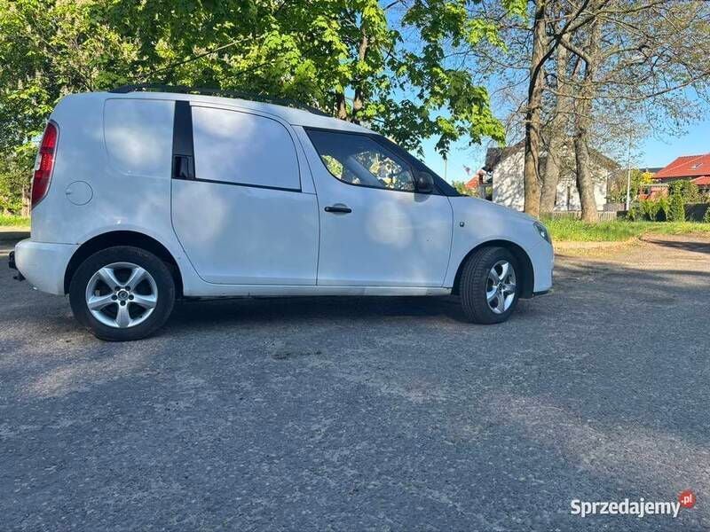 Używany Skoda Roomster 2008 Biały Minivan