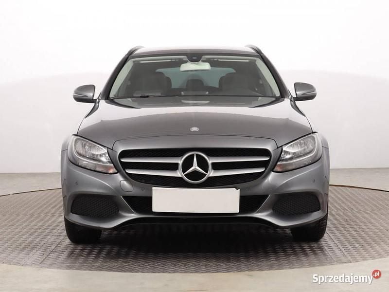 Używany Mercedes C180 2016 Szary Kombi