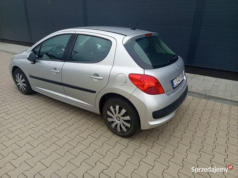Srebrny Używany 2008 Peugeot 207 Hatchback | 10 000 zł (Uczciwa cena) - Obraz 1/4