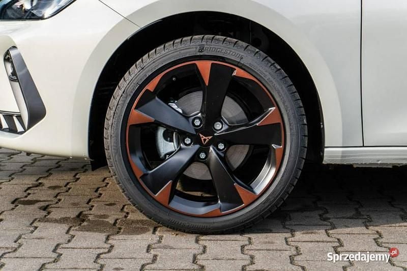 Nowe Cupra Leon 2026 Szary Kombi