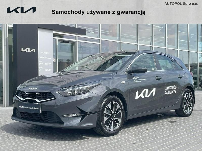 Czarny (metalik) Używany 2024 Kia Ceed Hatchback | 84 900 zł (Uczciwa cena) - Obraz 1/4