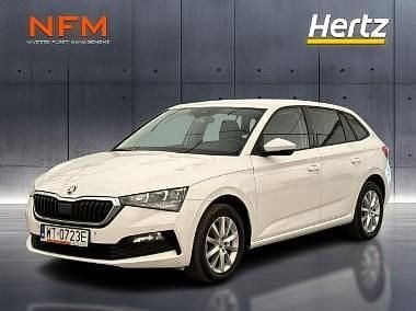 Biały Używany 2021 Skoda Scala Ambition Hatchback | 42 900 zł (Uczciwa cena) - Obraz 1/3