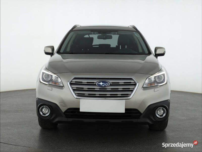 Beżowy Używany 2017 Subaru Outback SUV | 55 999 zł - Obraz 1/4