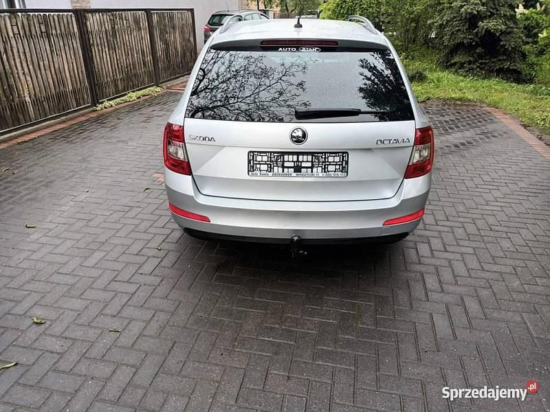 Używany Skoda Octavia 110 KM (80 kW) 2016 Srebrny (metalik) Sedan/Limuzyna
