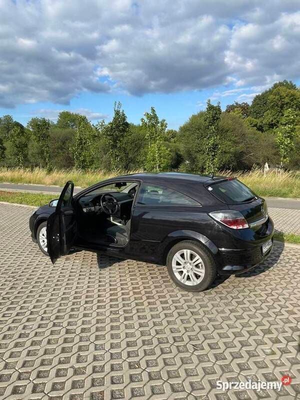 Używany Opel Astra GTC 2007 Czarny Hatchback